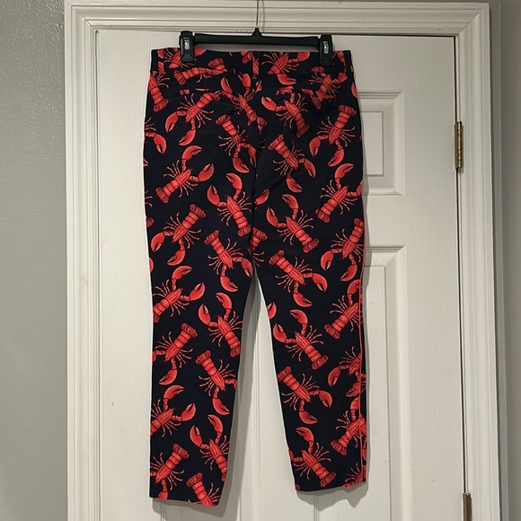 3/$20🎈
Old navy pixie pants - lobster print - Picture 3 of 4